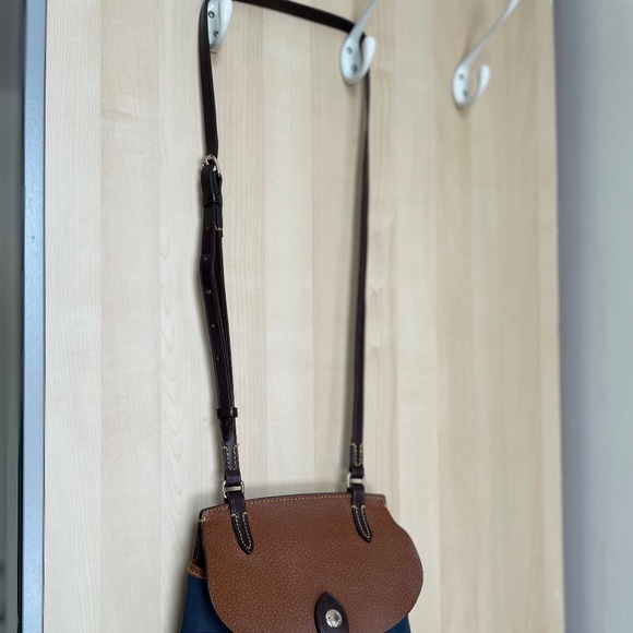 Dooney & Bourke leather & nylon bag - Picture 9 of 9